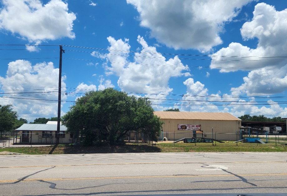 Happy Trails Kennels and Grooming Aquamation Texas 