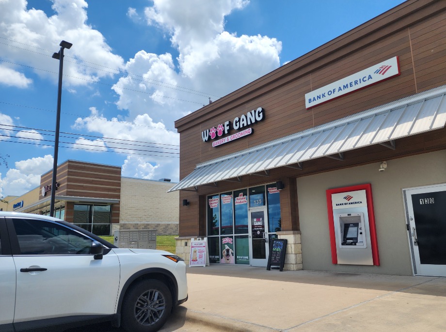 Woof Gang Bakery  Grooming Hutto Aquamation Texas 
