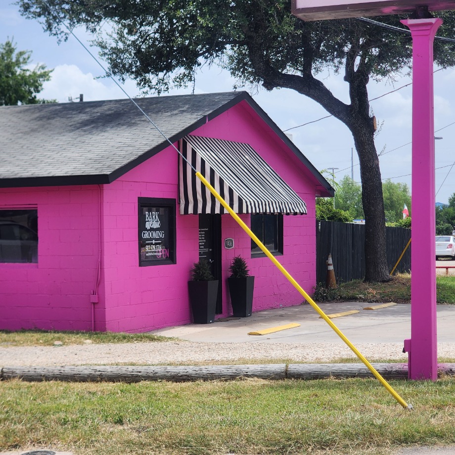 Bark Avenue Grooming and Boarding Aquamation Texas 